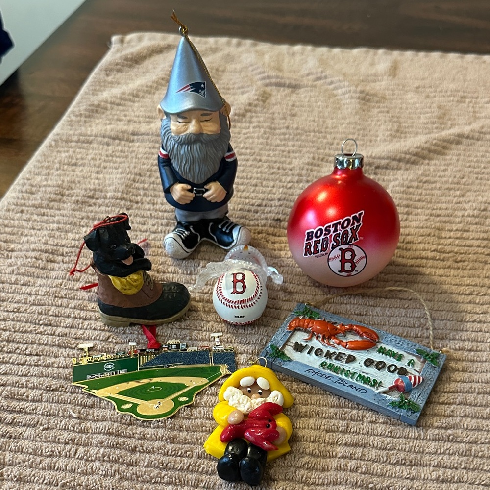 New England Holiday Ornament Set